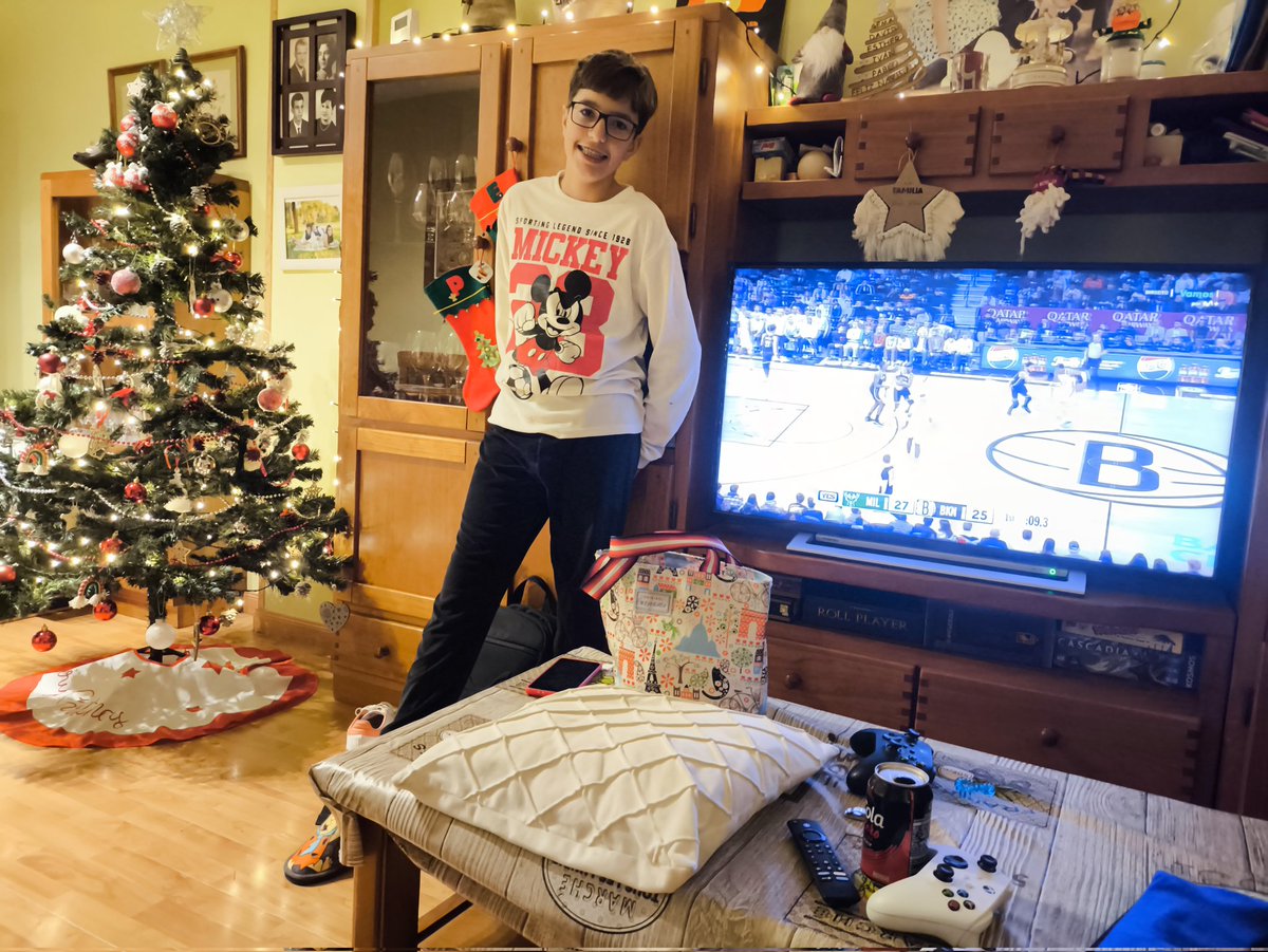 david_peve's tweet photo. #dormiresdecobardes @MovistarNBA https://t.co/tBe9Cf780F