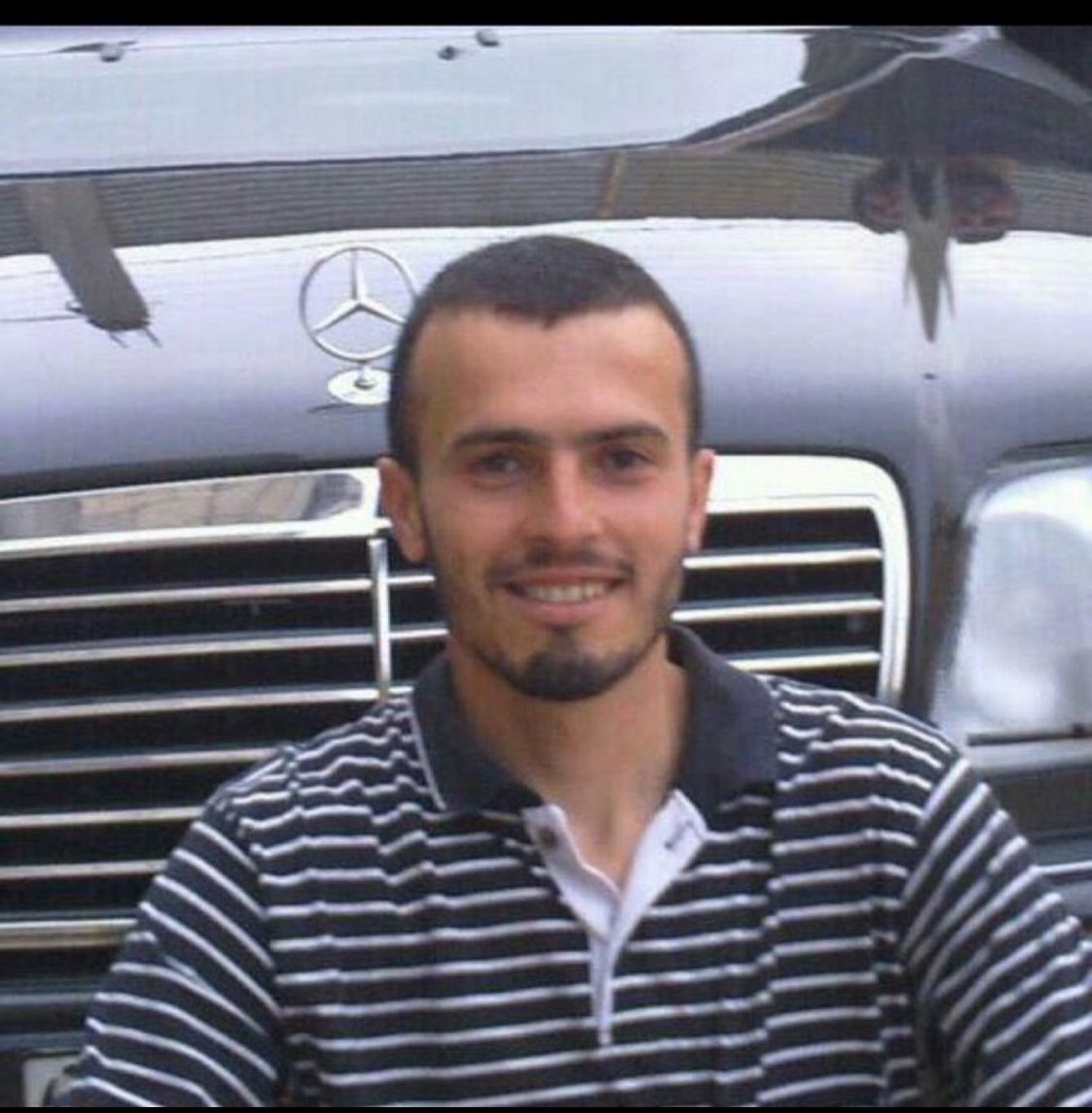 zaid__hassn's tweet photo. سامر دندل 
من عكار في لبنان 

خرج من صيدنايا 
أوصلوها لأهله 

الشاب فاقد للذاكرة.

#سورية https://t.co/kAxa31hGat