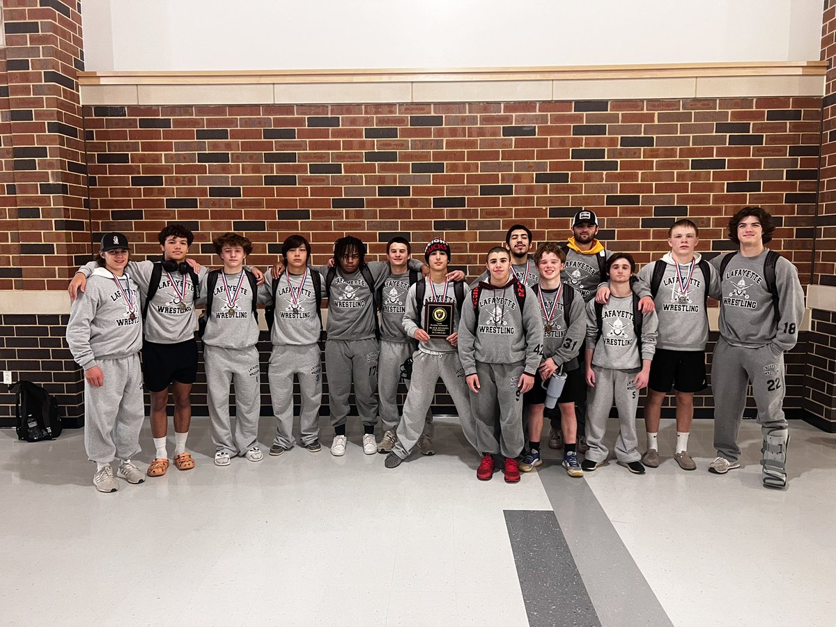 LHSwrestlers's tweet image. Good first weekend of competition for the Lancers at the Francis Howell North tournament this weekend. Varsity took 1st in the black pool, backed by several medalists. Our JV also competed hard earning 3 medals.
#BeTheStorm #LessThan1% #GoLancers
