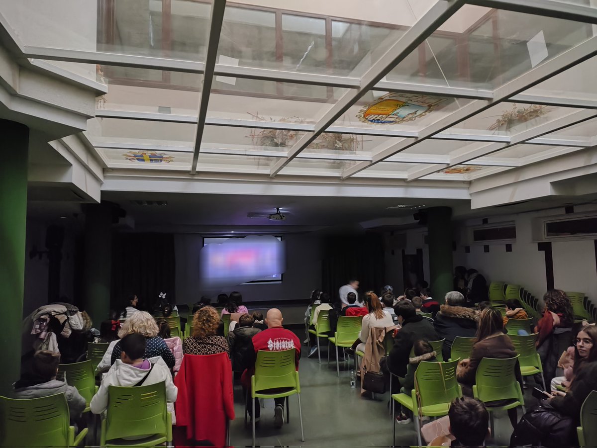 Gracias a todos los que en este domingo han participado y colaborado con el Cine familiar en #Yepes por el donativo a beneficio de la Iglesia 
Muchas gracias a todos!