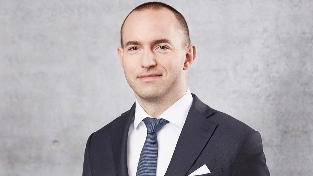 KampfmitKette's tweet image. These four sharing a apartment in moscow must be the worlds worst sitcom