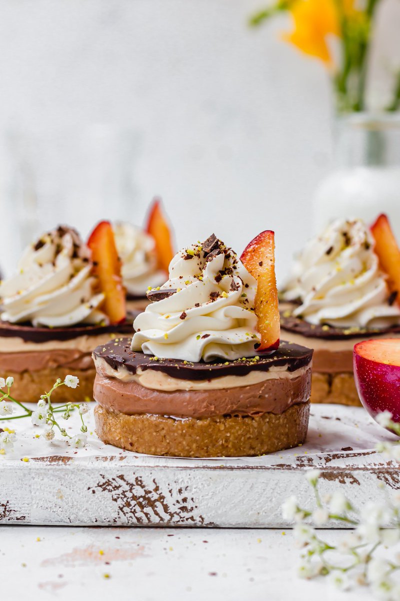 NutritionRocks1's tweet photo. CHOCOLATE PLUM MINI CHEESECAKES

Try these rich decadent bitesize cheesecakes, bursting with flavours, perfect for the party season.

https://t.co/O3tXsTo1D0
#recipeoftheday #dessert #minicheesecake https://t.co/63DEWVXyva