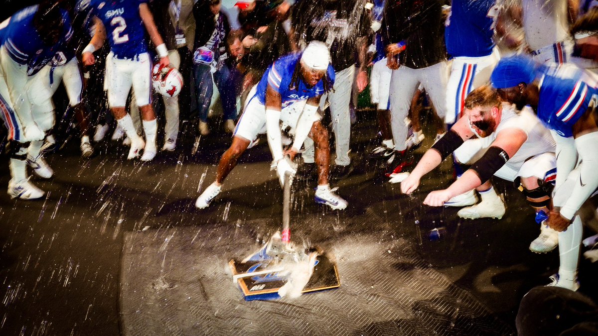thaddeusdmatula's tweet photo. The redemption tour begins in Happy Valley. SMU plays Penn State. The team that was awarded the National Championship in 1982 (Jan 1983) instead of the actual best team in the country that year! https://t.co/MoF4atz9C7