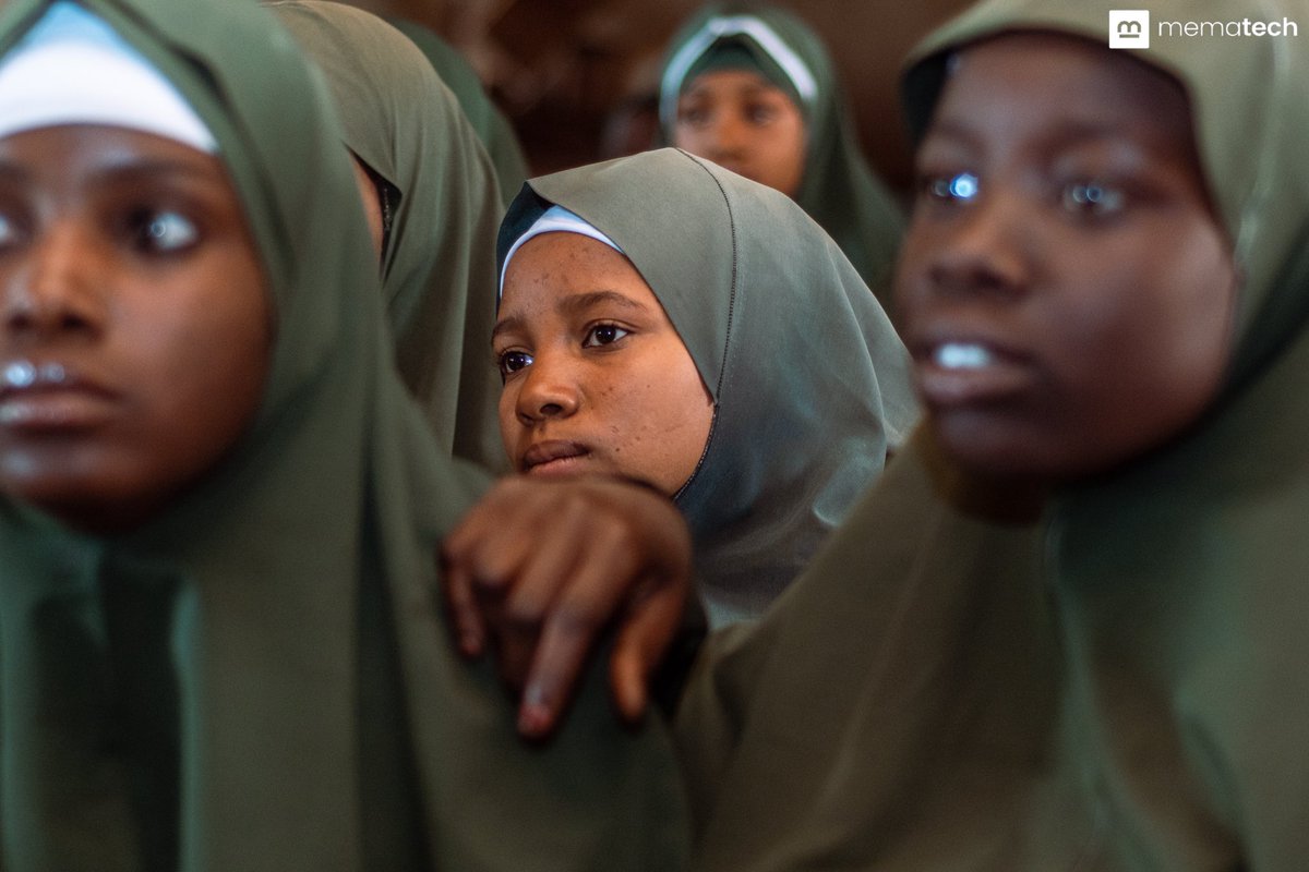 Iyanuoluwa_io's tweet photo. My team at Thinkhub and I documented an outreach for the Mematech Foundation as part of their Karatu Girls initiative. 

This initiative is designed to help young girls in northern regions recognize the potential of technology in addressing societal challenges. https://t.co/i5BrQjjDMG