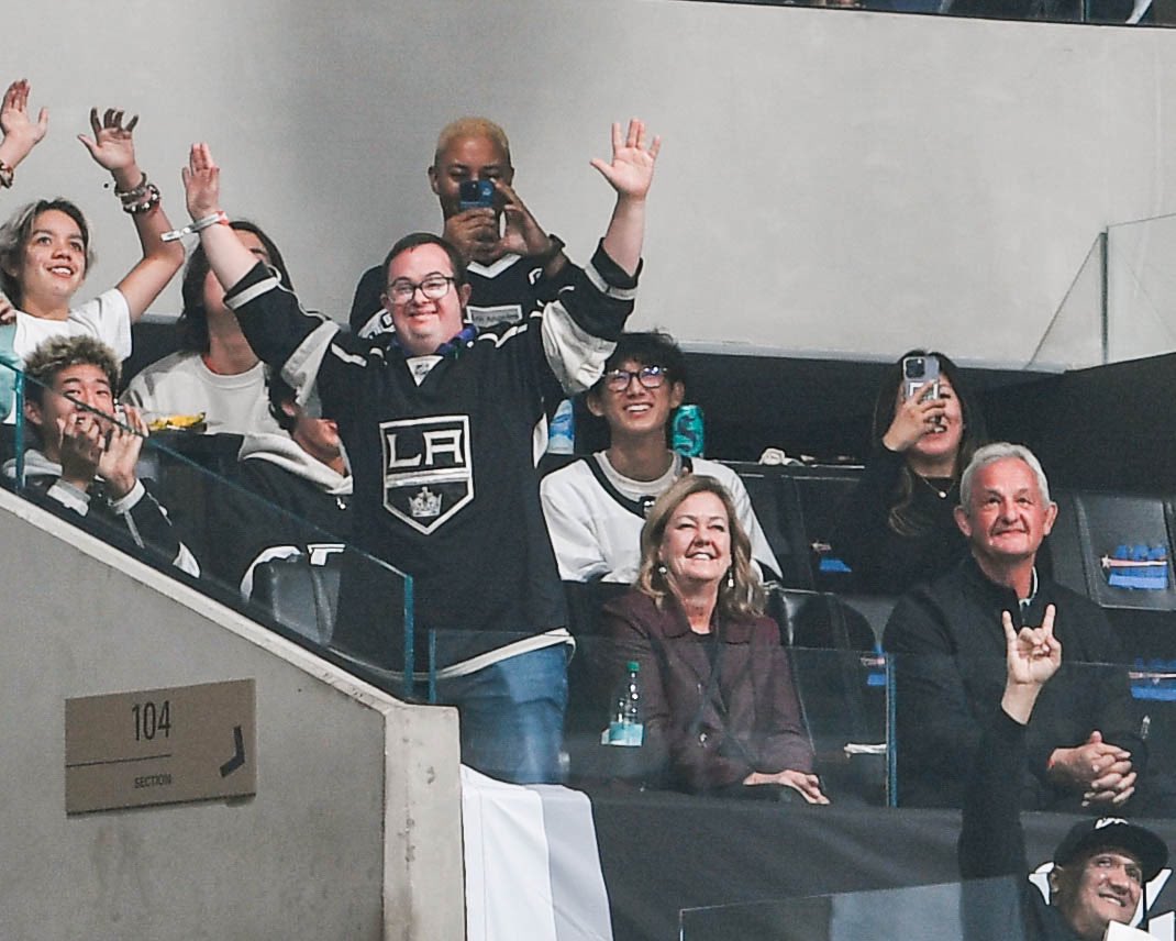 LAKings's tweet photo. The Sutters were in town last night! 🖤 https://t.co/lXlwVBH7vg