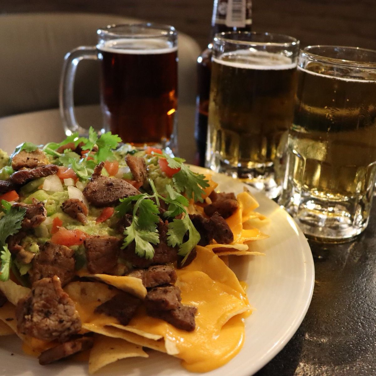wyndhamgardentj's tweet photo. ¡HOY LA #NFL! 🏈 Se vive en #AgaveBar ¡Los esperamos!
 💬 664 105 4655
📍 Dentro de Hotel Palacio Azteca - Blvd. Cuauhtemoc Sur 213, Davila, 22044 Tijuana, B.C.  https://t.co/YmS1yB7YVl
#FutbolAmericano #HotelPalacioAzteca https://t.co/TJ6R3boUk5