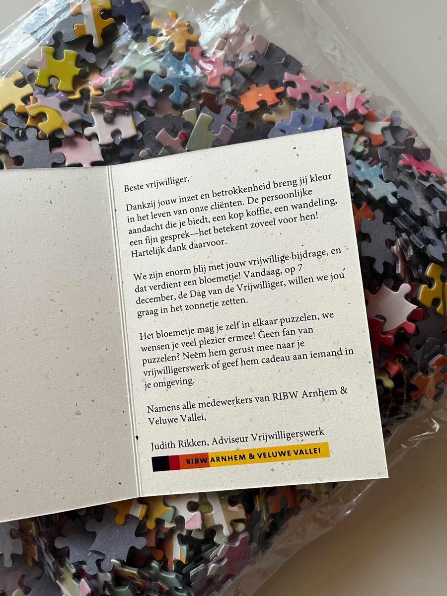 ziekenverzorger's tweet photo. Dankjewel RIBW Arnhem & Veluwe Vallei dat wordt gezellig puzzelen 🧩 #RIBW #puzzel #GGZ https://t.co/pVRLRNMAec