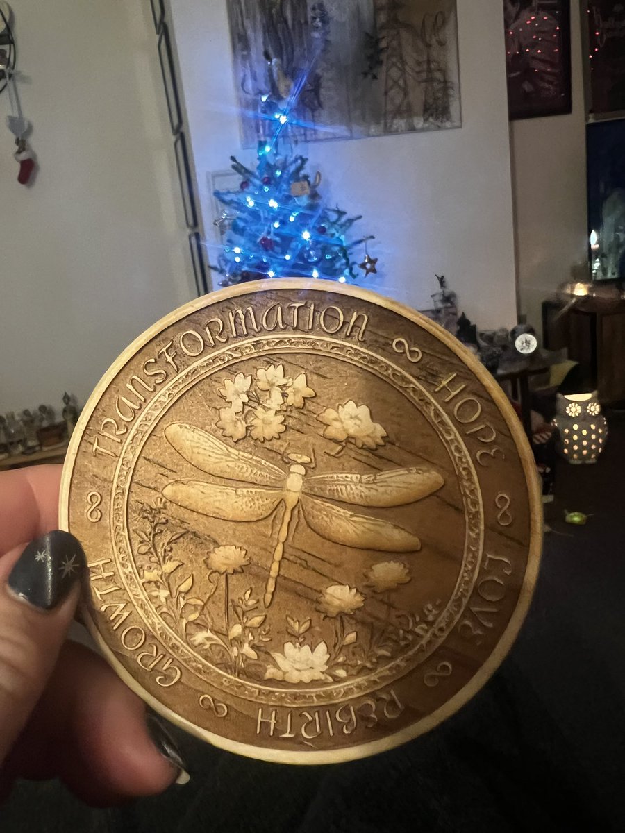 Leena Batchelor (@pixie_dragonfly) on Twitter photo This beautiful coaster made for me by one of the indie creatives stocked at <a href="/scripthavenltd/">Script Haven</a> - they do commissions too! Pop in to get their details or a gift for the season
#independentbookshop #independentartist #WorcestershireHour This beautiful coaster made for me by one of the indie creatives stocked at <a href="/scripthavenltd/">Script Haven</a> - they do commissions too! Pop in to get their details or a gift for the season
#independentbookshop #independentartist #WorcestershireHour