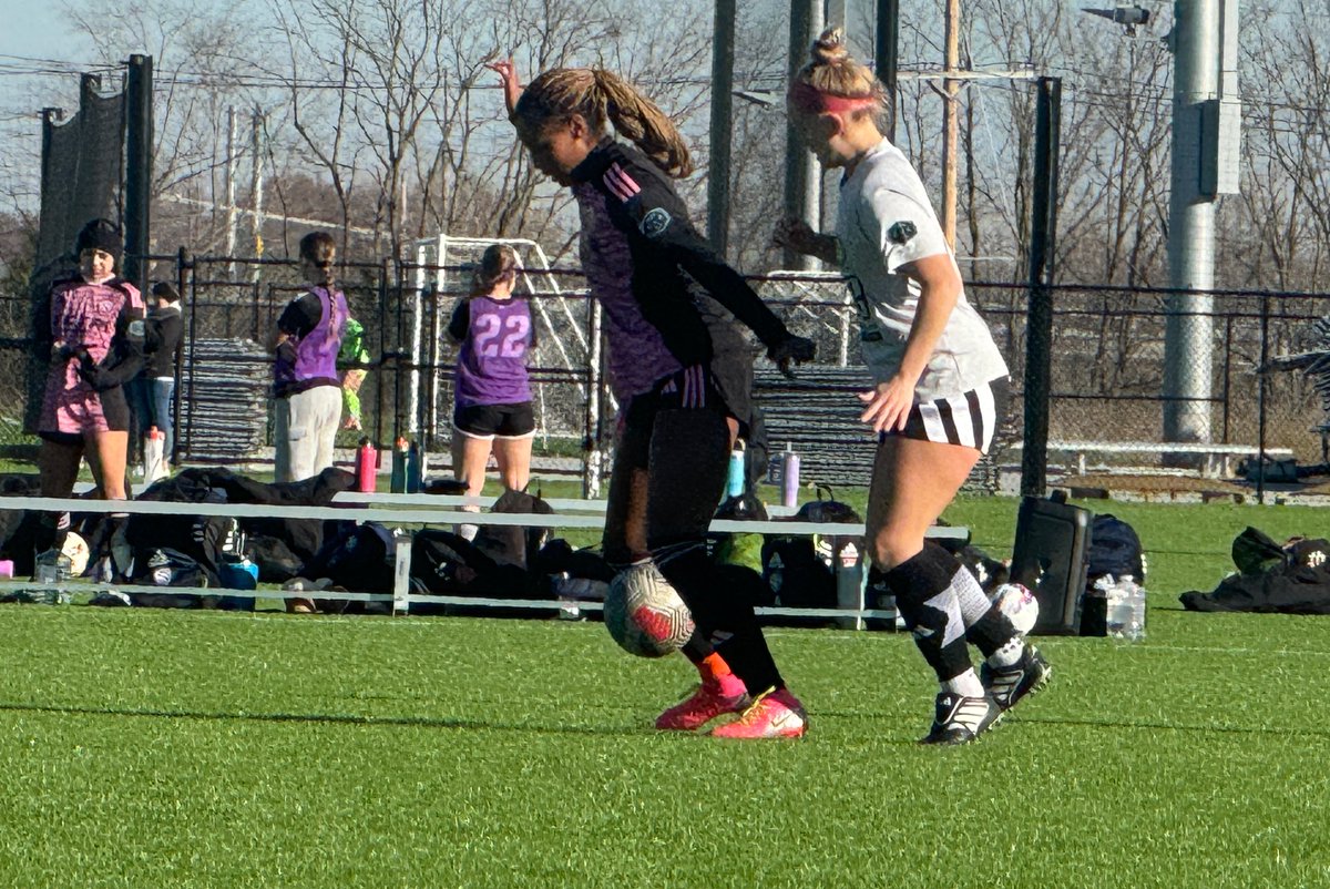 KennediR06's tweet photo. Finished 1-1-1 #ECNLRLKC #StingECNLRLNTXG0706Hart @ROHawksoccerLdy https://t.co/sFh7KnPgCx