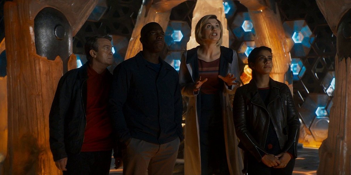 TharriesYT's tweet image. Just remembered Rosa ends with a white woman explaining why Rosa Parks was important to two poc&apos;s