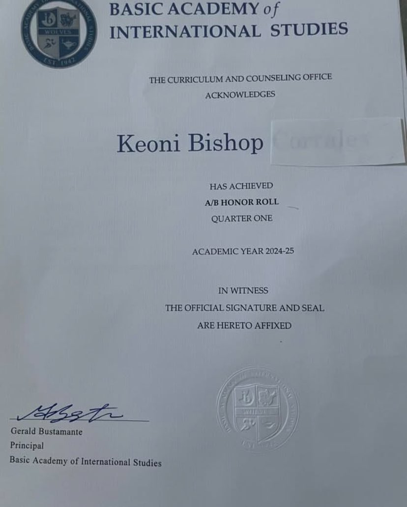 MrBoombox6's tweet photo. Got A/B Honor Roll https://t.co/XnMXE5iBqJ