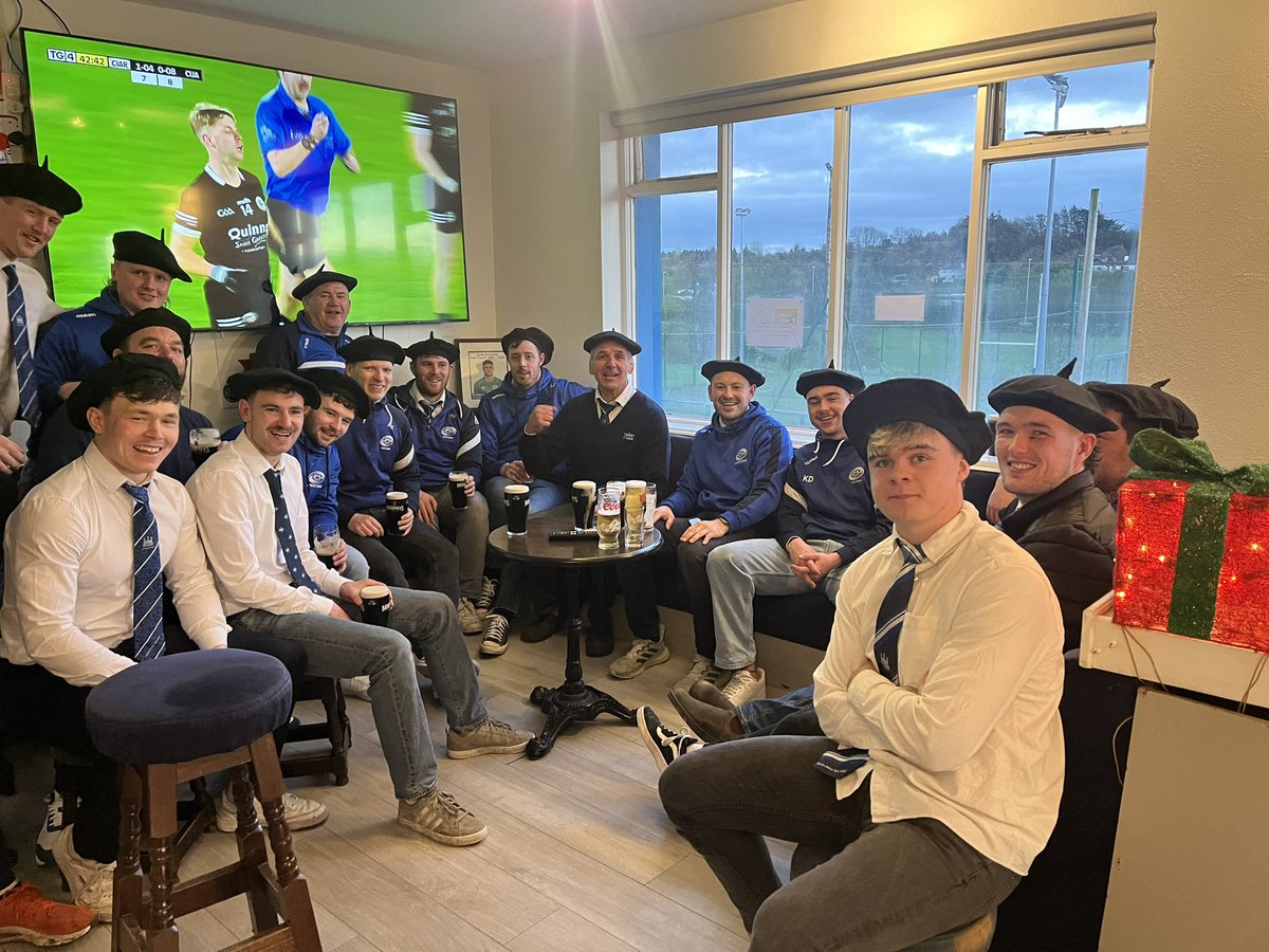 bandonrfc's tweet photo. “Full-time win on the pitch, full-French in the clubhouse! 🏉🇫🇷 The lads donned berets today in honor of our brilliant head coach, @Régis Sonnes. A nod to his flair &amp; inspiration both on &amp; off the field! Merci, coach! #BeBlueBeBandon #BeretBrigade https://t.co/YxOrea5iEW