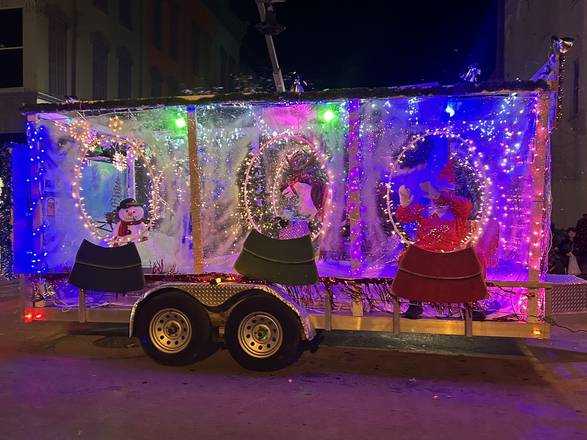 DowntownFremont's tweet photo. 🌟 Congratulations to the WINNERS of the GenoaBank Holiday Parade…all will be receiving Think Fremont Community Cards for $100, $75 and $50

1st - Jarrett Tree Service
2nd - Vanguard-Sentinel Career &amp; Technology Centers
3rd - ProMedica Memorial Hospital https://t.co/kTJlyAflEY