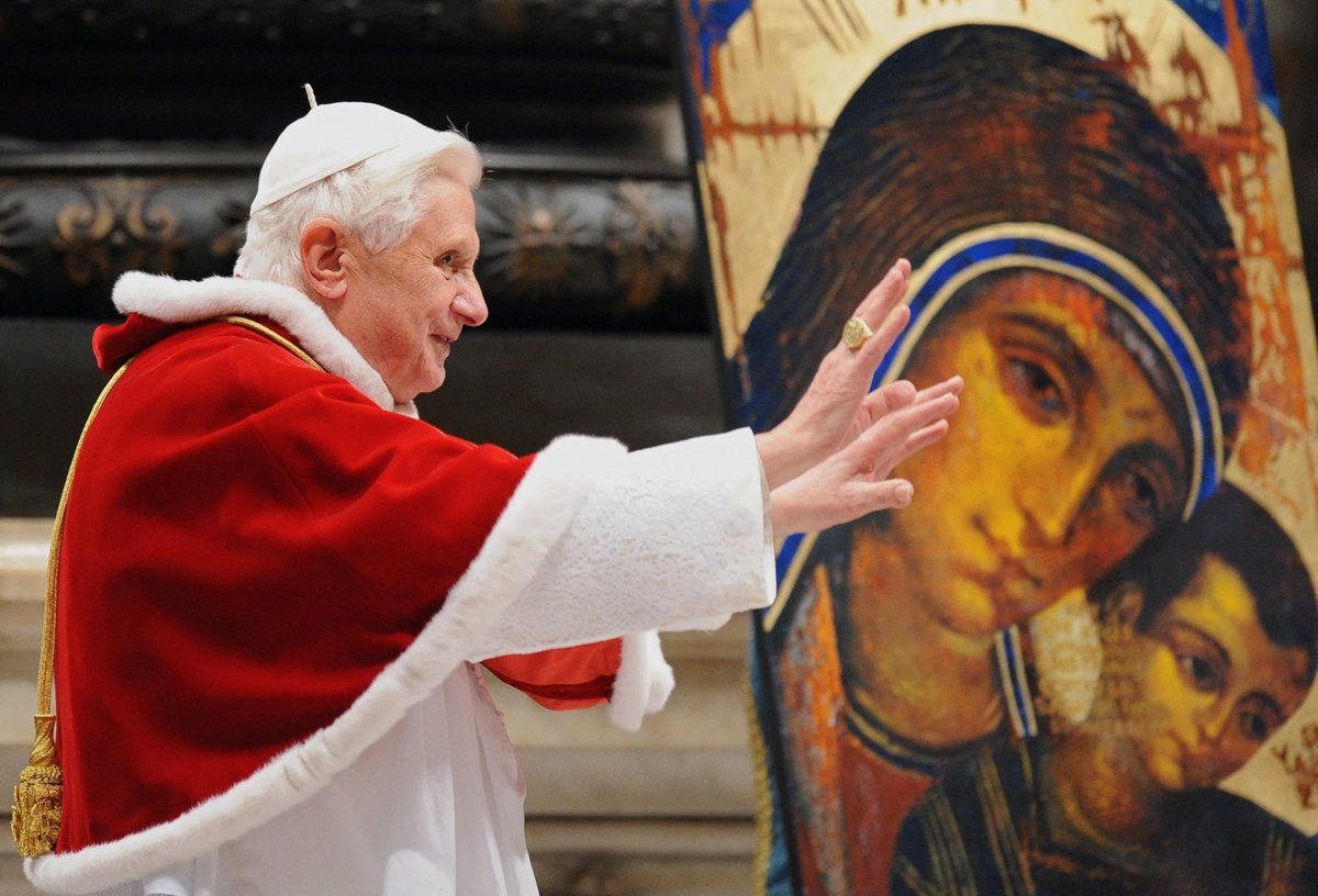 ProphetBXVI's tweet photo. W Niej jest prawdziwy Syjon — czysty, żywy przybytek Boga. W Niej mieszka Pan, w Niej znajduje miejsce swego odpoczynku. Ona jest żywym domem Boga, który nie mieszka w budowlach z kamienia, ale w sercu człowieka żyjącego. https://t.co/JZBJE6DzXd
