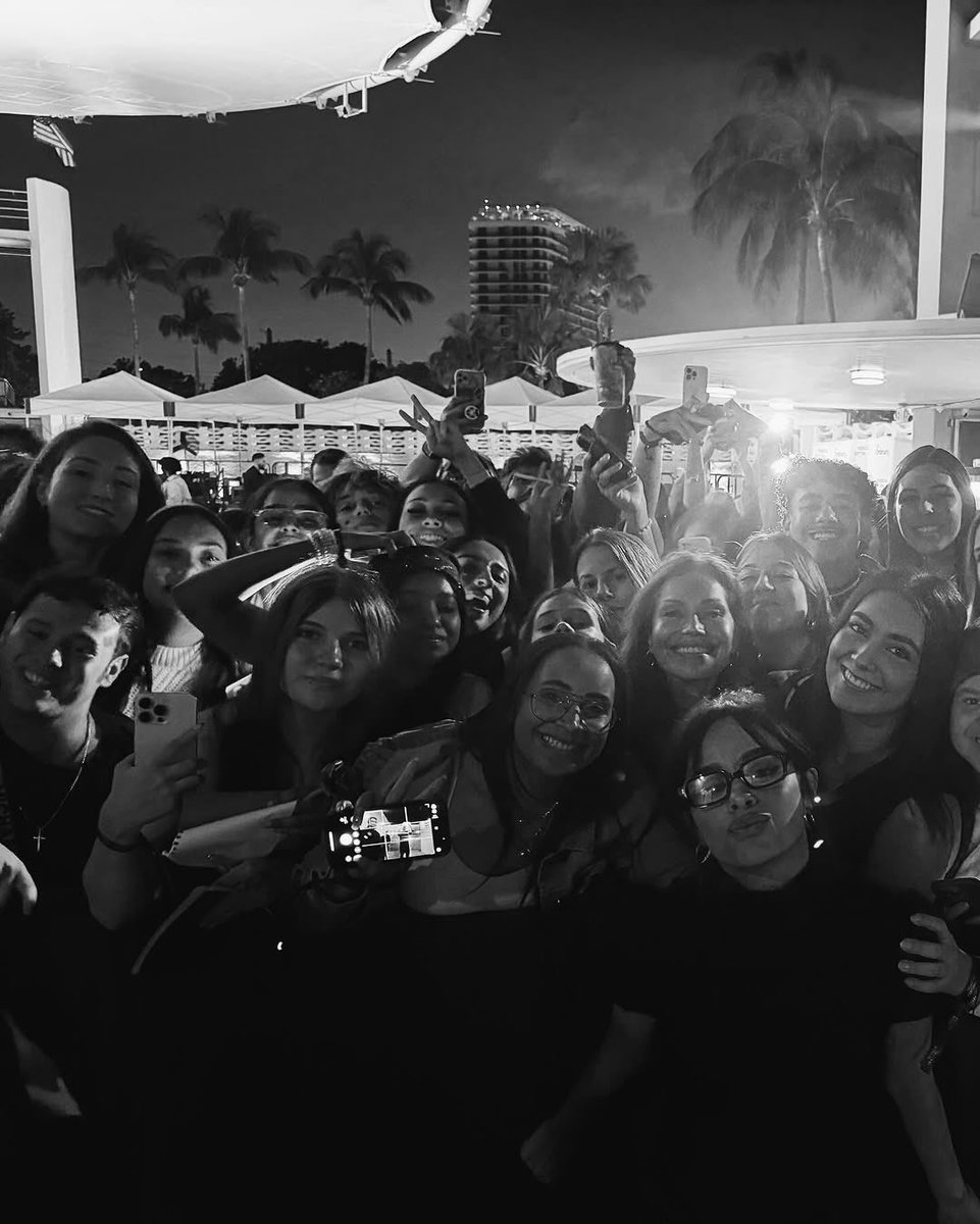Camila_Cabello's tweet image. gracias @Tribeca and thank you guys for coming
I love you, 305 till I die