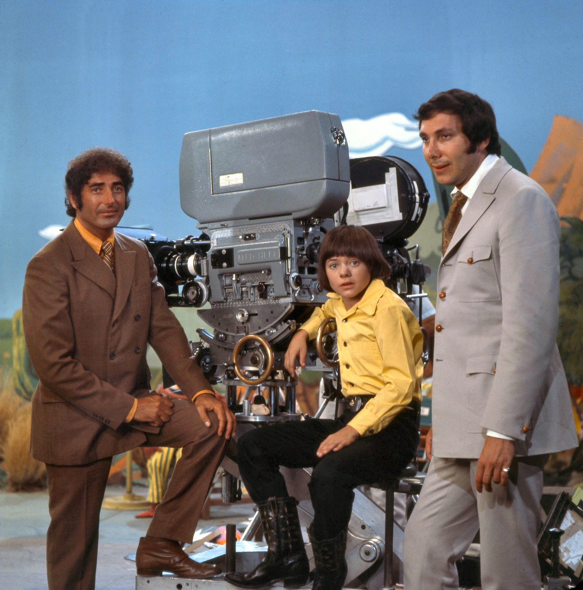 If you were able to witness behind the scenes of any Krofft show, which would it be and why?

#clingandclang #hrpufnstuf #pufnstuf #drblinky #jackwild #billiehayes #stupidbat #witchiePoo #puf #witchiepoo #freddytheflute #70stv #saturdaymorningtv #sidandmartykrofft #krofft