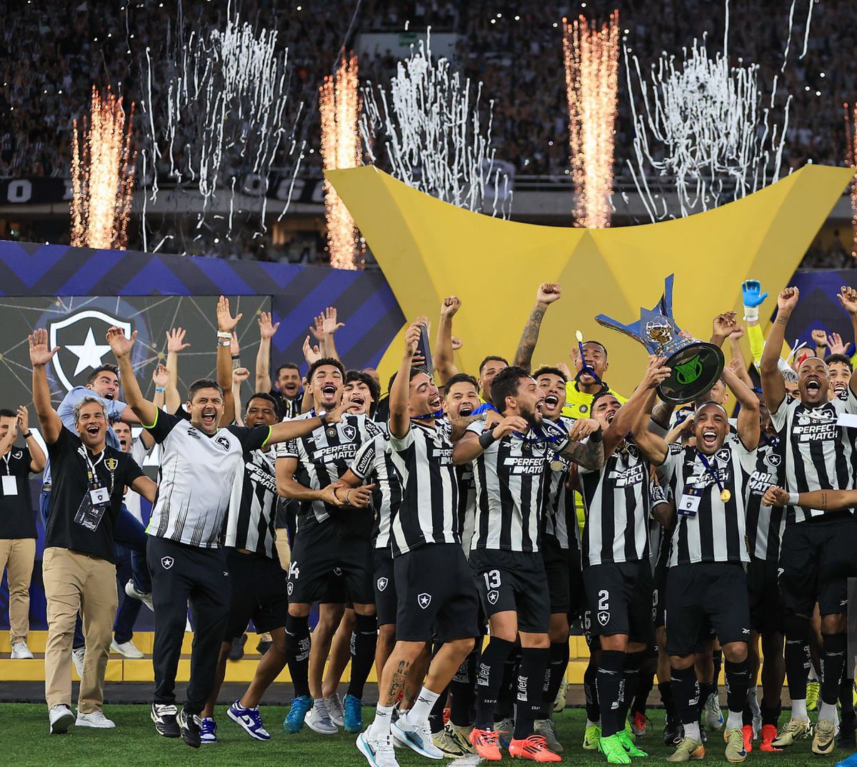Campeões da liga 🏆🖤
 #TEMPODEBOTAFOGO