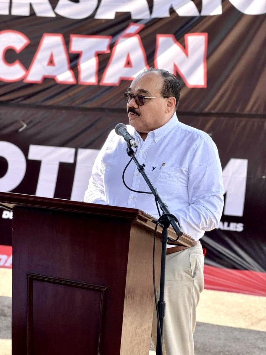 CosumNacional's tweet photo. La Confederación de Organizaciones y Sindicatos Unidos de México #COSUM, celebra con transportistas su 5to aniversario en el Estado de #Yucatán 🇲🇽
@huachodiazmena
@GobYucatan
@jc_ramirezmarin
Nota completa 👇
https://t.co/oKhpElunSI https://t.co/N2lMCx0nSh