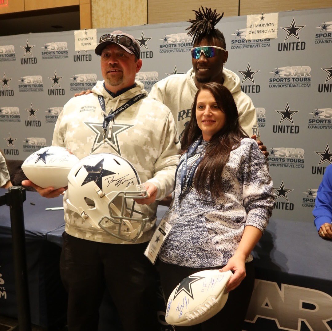 StarSportsTours's tweet photo. Meeting Demarvion Overshown 😎🏈
#CINvsDAL
#DallasCowboys #OnlyWithSST #CowboysTravel #CowboysNation #WeDemBoyz #meetandgreet #overshown https://t.co/44g2teNPbx