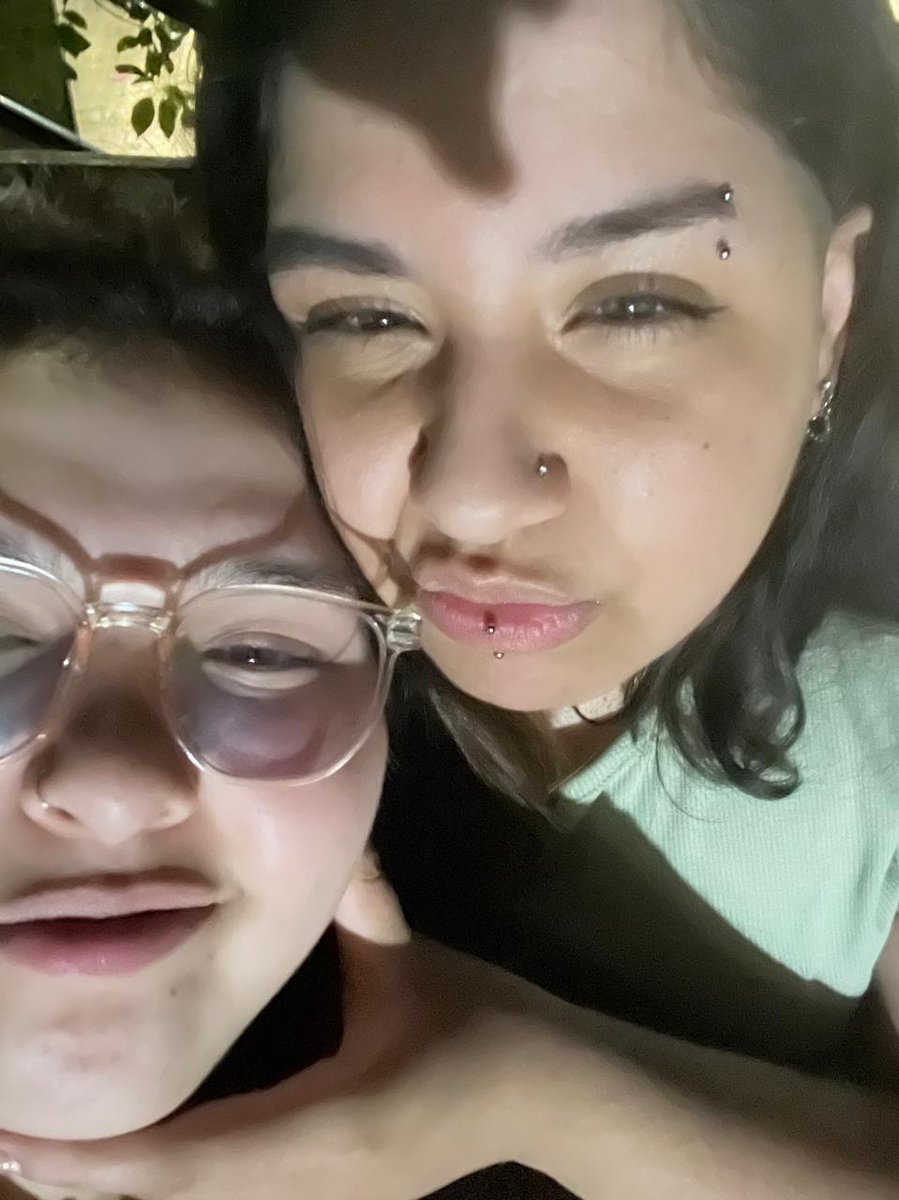 julimmzz's tweet photo. la amo <3 https://t.co/hiRK6eFvH1