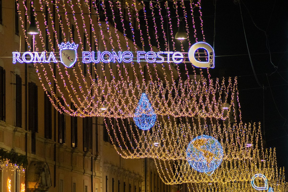 AceaGruppo's tweet photo. 🎄 Via del Corso risplende di luce e significato. Le luminarie natalizie, dedicate allo spirito del Giubileo, rendono il cuore di Roma un simbolo di unione e speranza.
#AceaGruppo #Feste2024 #RomaIlluminata https://t.co/LN0CoUfJaG