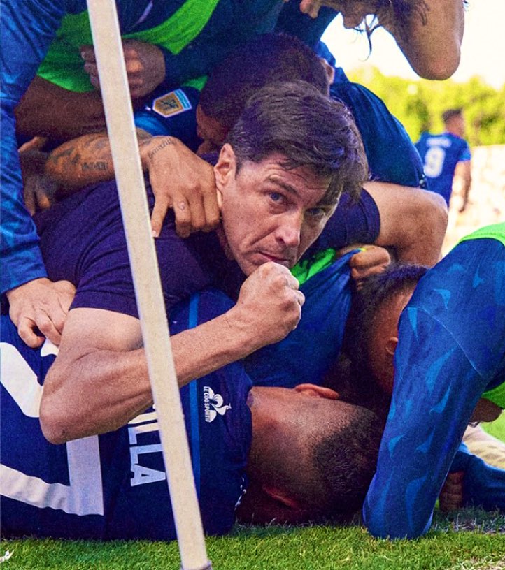 Pobre del que quiera robarnos la ilusión💙🤍