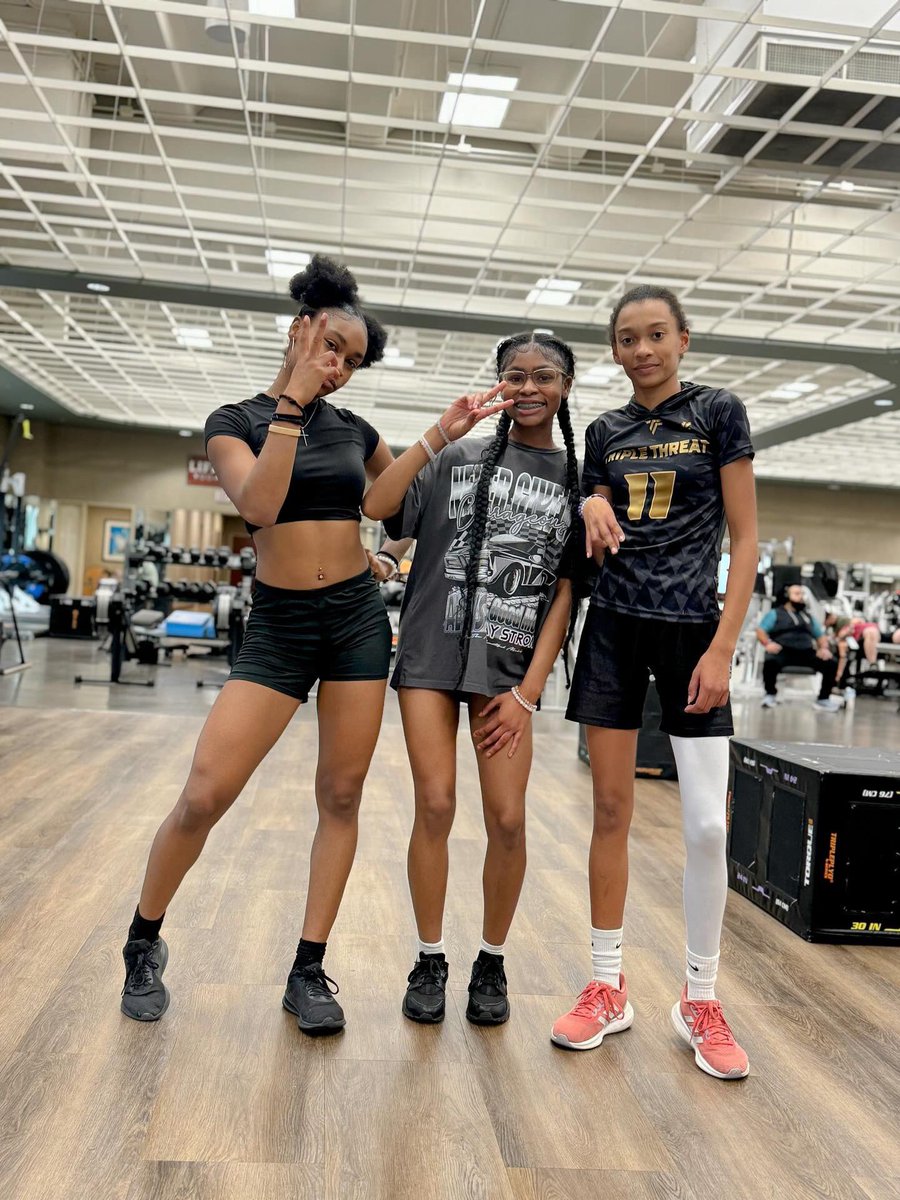 CoachJuice214's tweet photo. No shine without the grind! 
Results Over Everything… 
The season to be great is loading ⏰ 

#lambojai #jailahrobinson #maybachjurnee #jurneerobinson #abbywalker #madetrackclub #explore #picoftheday #photooftheday #lifetime @jailahrobinson1 @JurneeRobinson @madetrackclub https://t.co/q7ebDaml6l