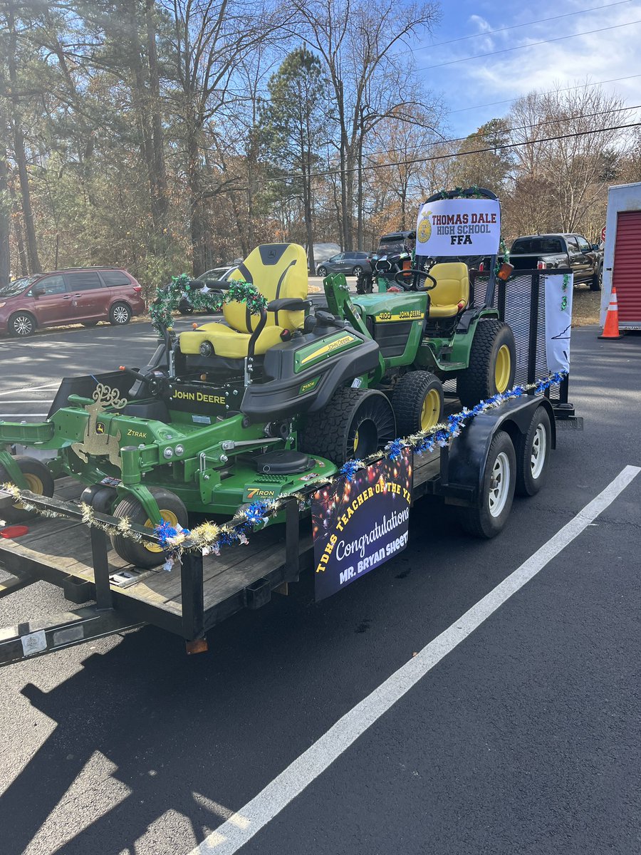 Thomas Dale Turf (@tdknightsturf) on Twitter photo Lots of fun today in the Chester Kiwanis Christmas Parade! <a href="/GoTDKnights/">Thomas Dale HS</a> <a href="/VirginiaSFMA/">Virginia Sports Field Management Association</a> <a href="/VirginiaFFA/">Virginia FFA</a> Lots of fun today in the Chester Kiwanis Christmas Parade! <a href="/GoTDKnights/">Thomas Dale HS</a> <a href="/VirginiaSFMA/">Virginia Sports Field Management Association</a> <a href="/VirginiaFFA/">Virginia FFA</a>