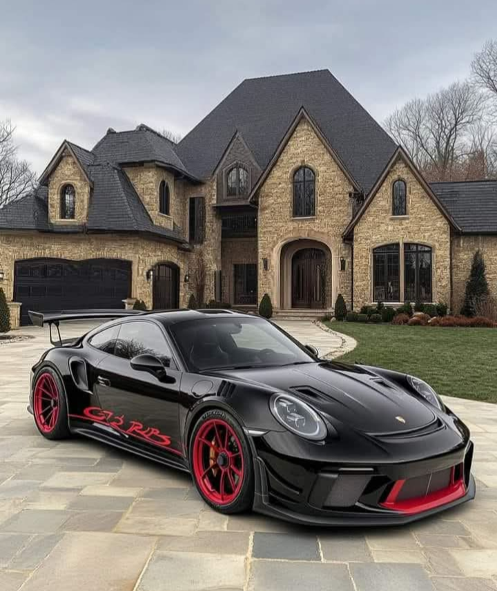 #Porsche 🖤♥️🖤