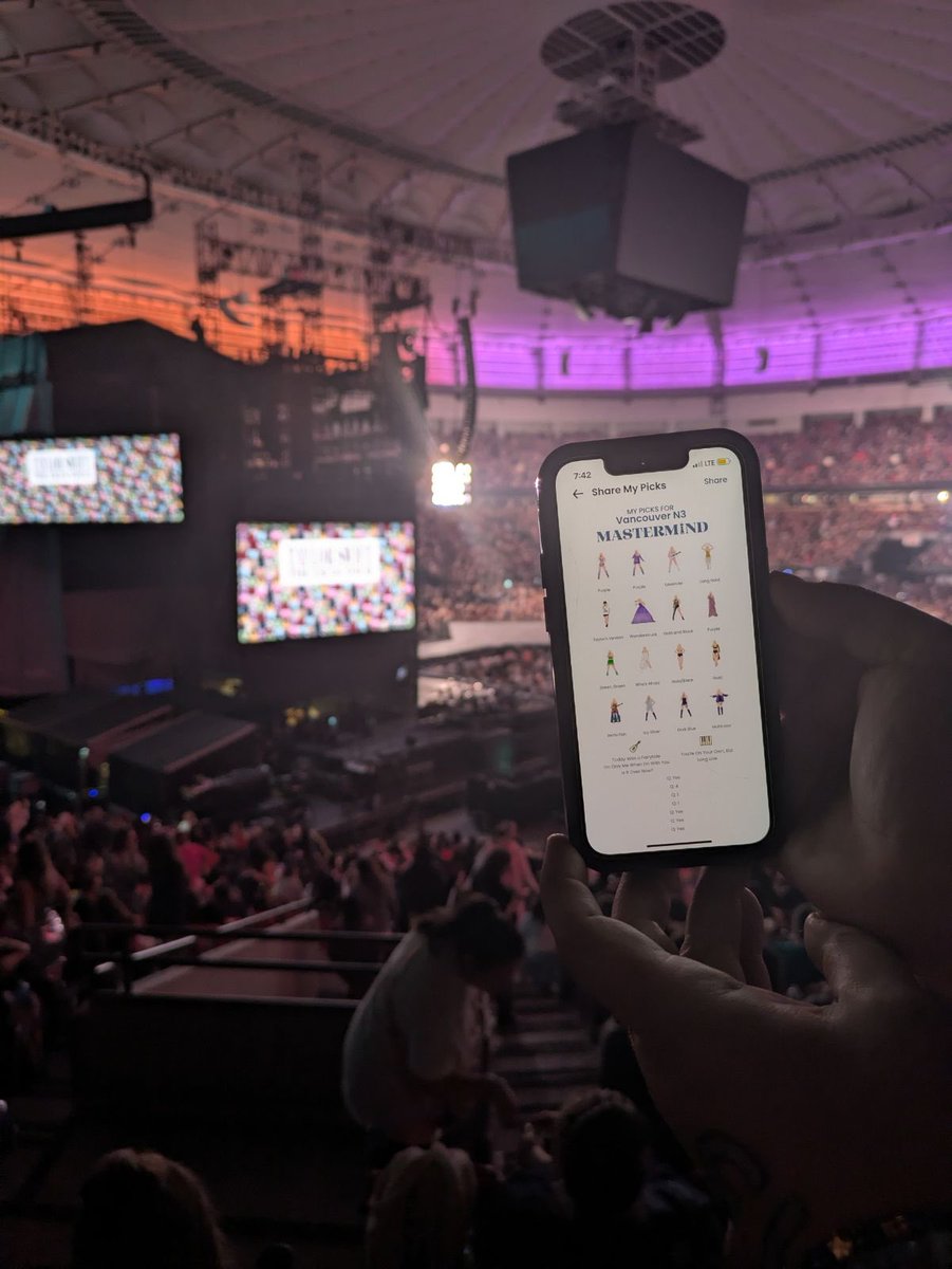 swiftforbrains's tweet image. For the last time, but the first time in person 🥲❤️ @swiftalert_13