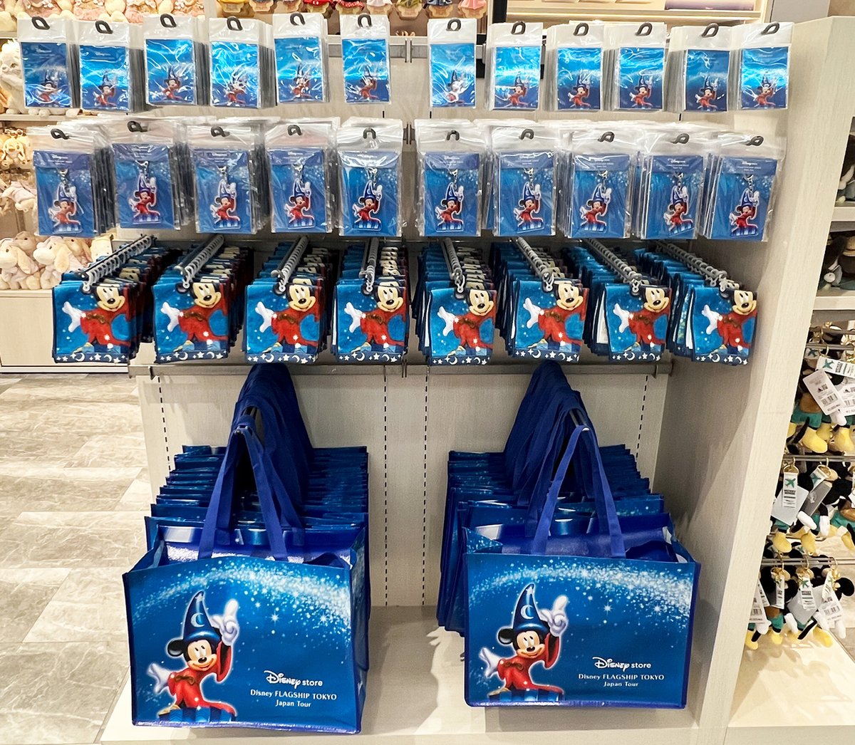 ディズニーストア フラッグシップ東京 限定 ピンバッジ ディズニーストア フラッグシップ東京 ピクサー ピンバッジ