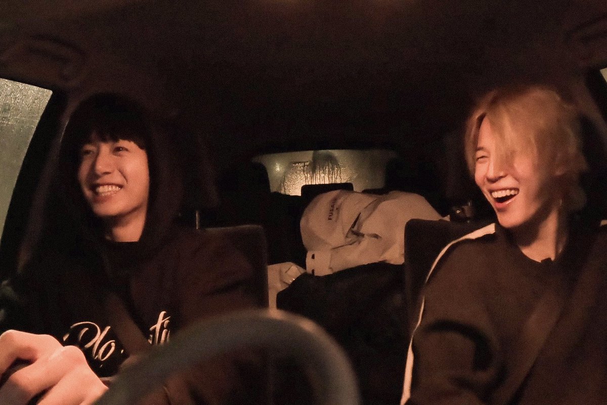 _busancouple's tweet photo. my babies. https://t.co/gwdlePy7nT