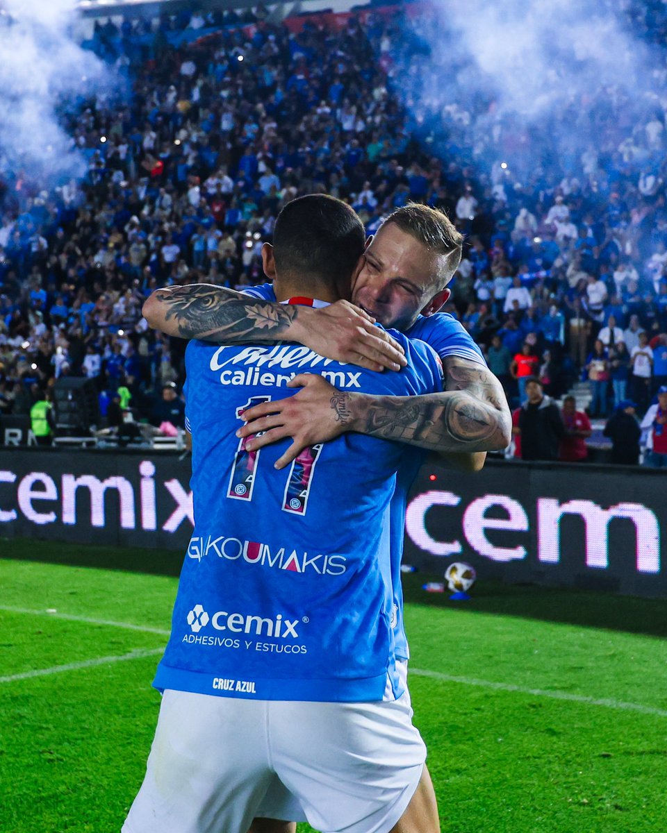 JcG_caballero's tweet photo. @CruzAzul OTRA VEZ LES VOLVIERON A AYUDAR HDP, @ClubAmerica .

Ya estoy hasta los hue vos de que no puedan vs nosotros, sin q el pu to arbitraje influya a su favor.

EL CRUZ AZUL, VOLVIÓ.

Y ME SIENTO BIEN PIN CHE ORGULLOSO DE MI EQUIPO. LO DEJARON TODO. HABÍAMOS HECHO LA HEROICA, PERO... https://t.co/QYVTuQnBFQ