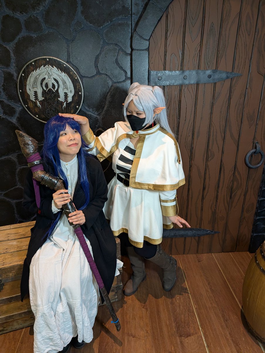 timeywimeytime's tweet photo. I also got to wear Fern with @mintyhoneyy and friends. Hopefully in the spring we'll get better pics https://t.co/bTxOpObNgP