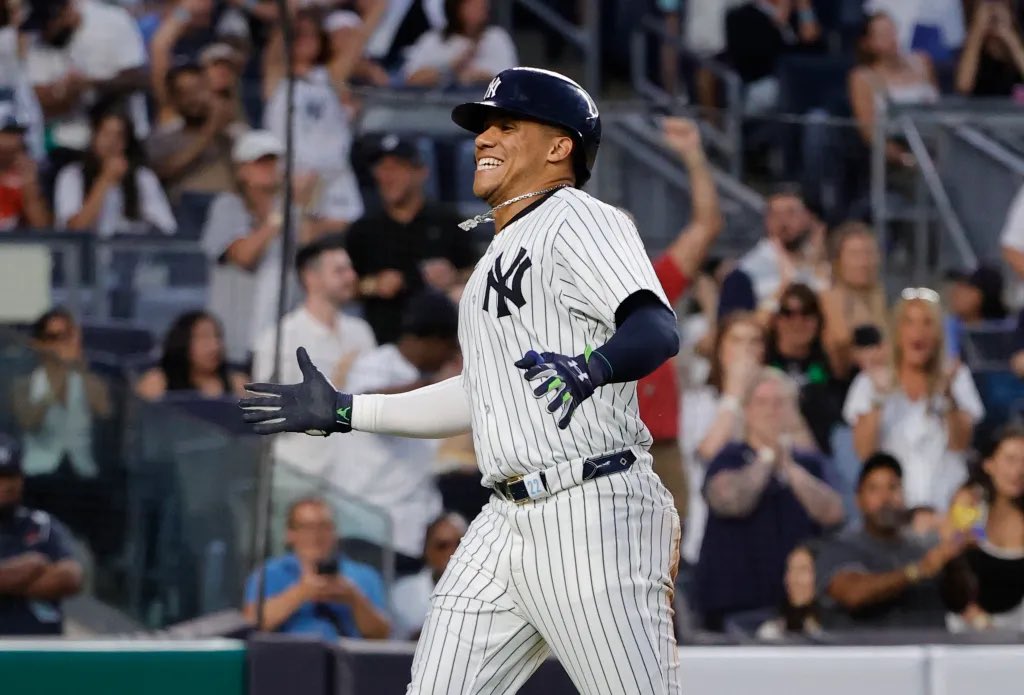 GoldBoys's tweet photo. Juan Soto and the New York Mets are in agreement on a 15-year, $765 million contract, per @JeffPassan 

Largest deal in sports HISTORY https://t.co/dDX95uwhFE