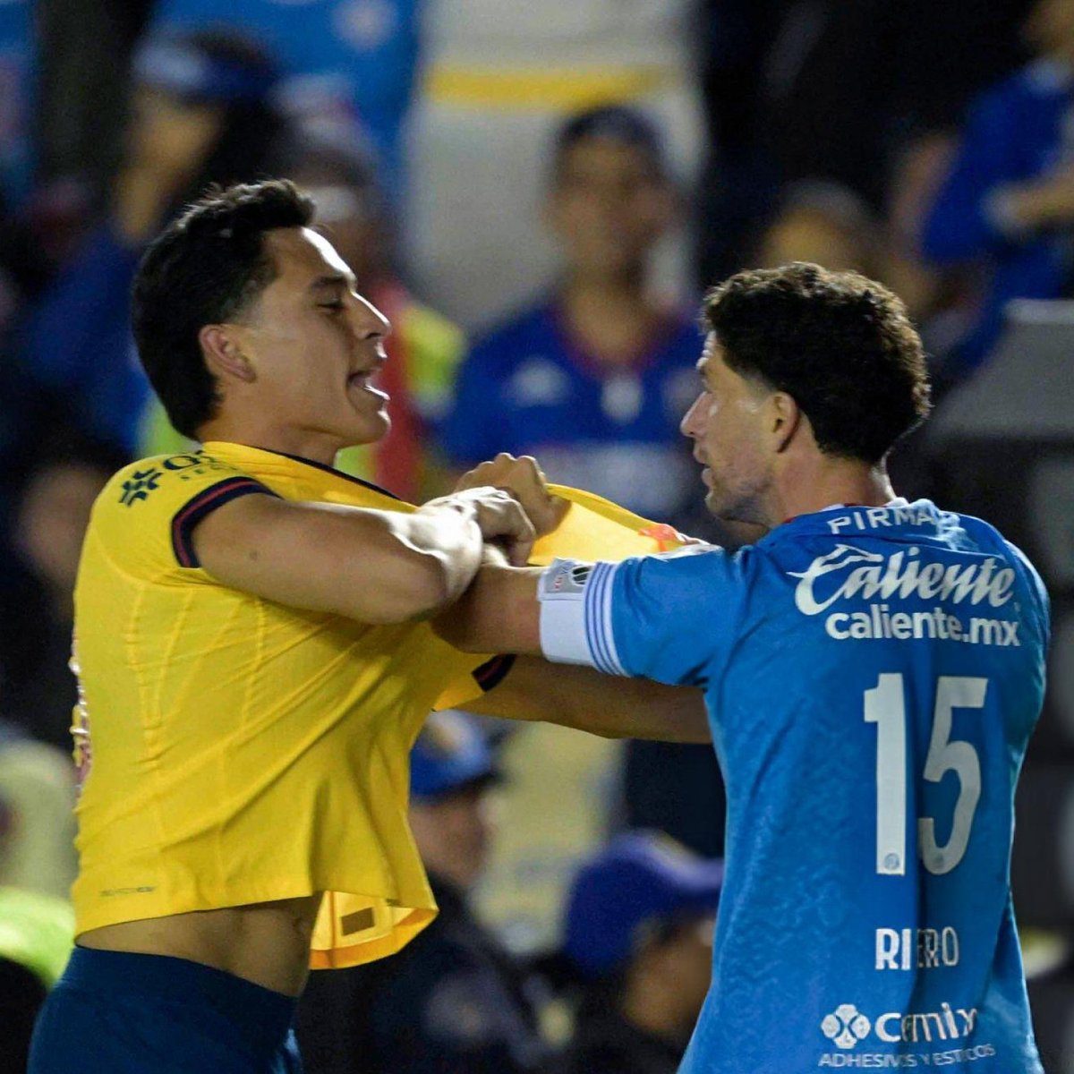- No fue Anselmi por desperdiciar el primer tiempo 
- No fue Romo por tener un rendimiento bajo 
- No fue Rotondi por entrar tarde como siempre 

Fue Adonai por hacer su trabajo. Siempre hay una EXCUSA