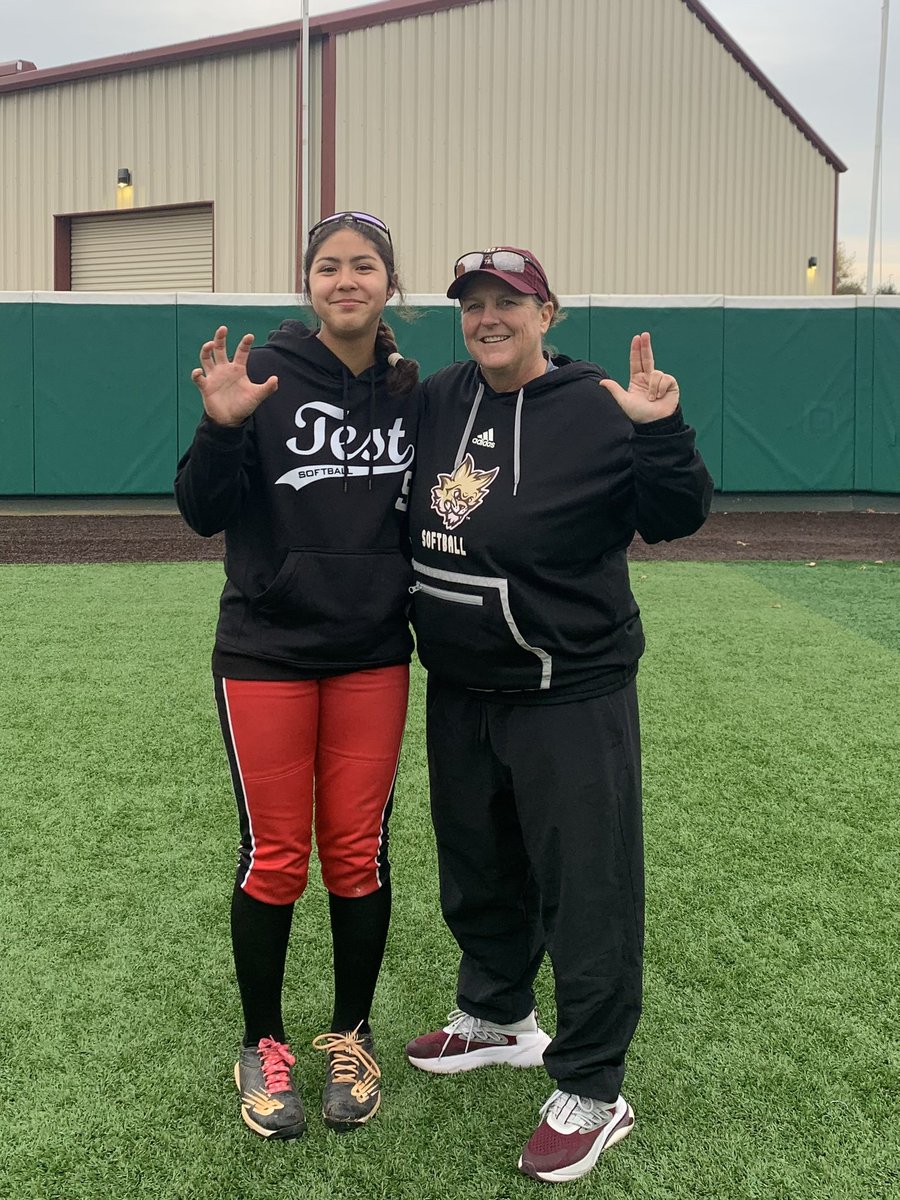 Savy_Vasquez_23's tweet photo. Had a great day learning and improving my game from some great coaches and players at Texas State Softball camp today! Thanks for a great camp!
@TXStateSoftball
@Rw15Woodard
@ScottWoodard8
@TEST2KX1
#EatEmUp #testsoftball https://t.co/a2jD1xaChu