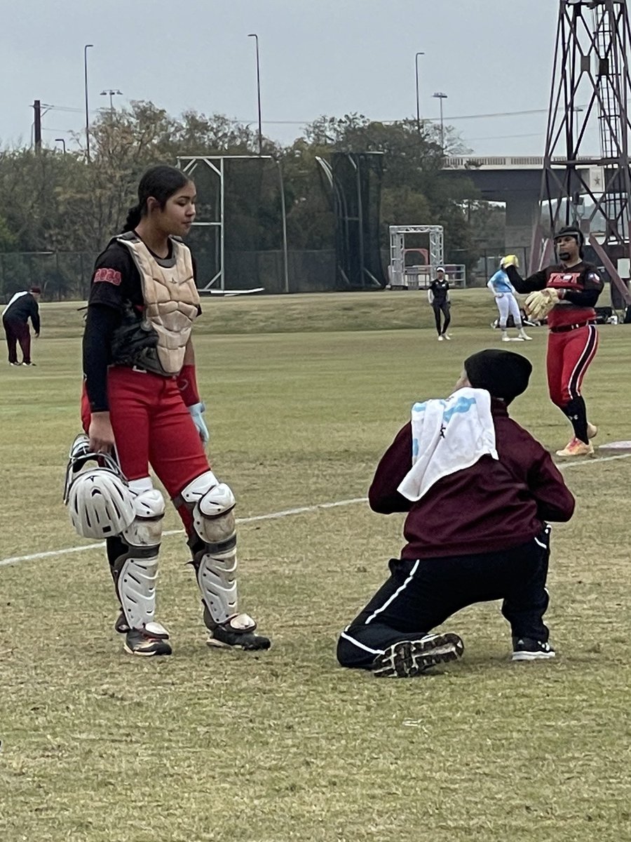Savy_Vasquez_23's tweet photo. Had a great day learning and improving my game from some great coaches and players at Texas State Softball camp today! Thanks for a great camp!
@TXStateSoftball
@Rw15Woodard
@ScottWoodard8
@TEST2KX1
#EatEmUp #testsoftball https://t.co/a2jD1xaChu