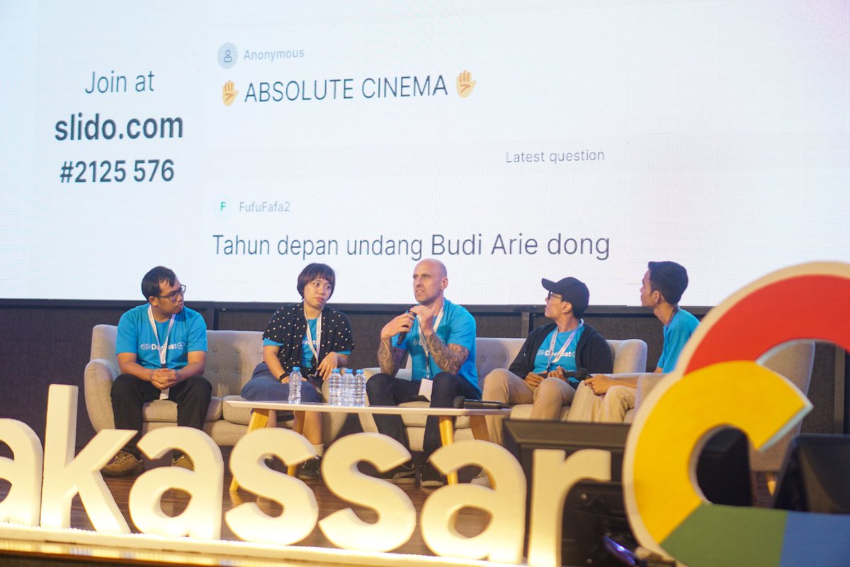 DennisAlund's tweet photo. Wrapping up DevFest! 🤓

I had the privilege of having a chat about Firebase Data Connect in Makassar and Denpasar with the Indonesian developer community.

Thank you all for making this year's devfest fun and exciting!!!

#DevFest #DevFest2024 #Firebase https://t.co/LcBz9TzemO