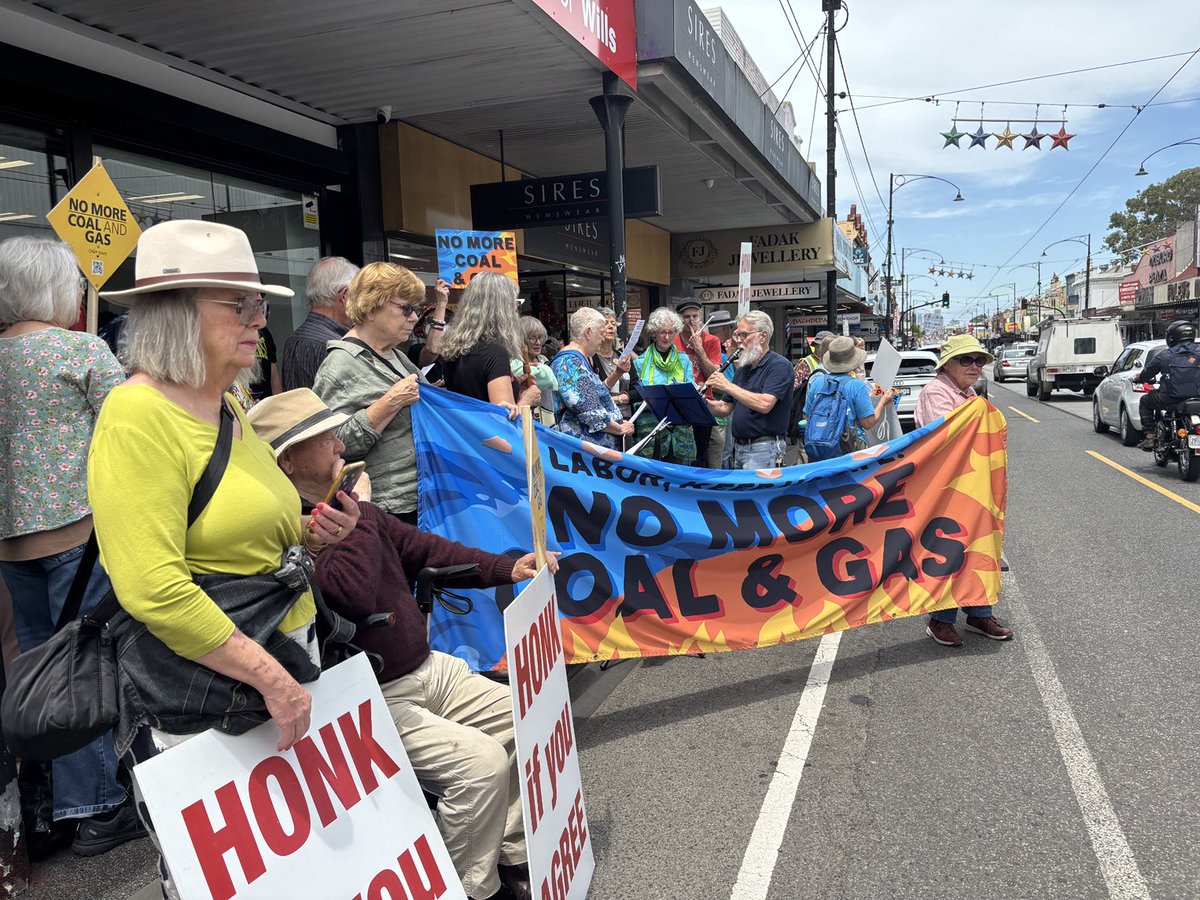 Nina Killham (@ninakillham) on Twitter photo Just say no to new coal and gas <a href="/PeterKhalilMP/">Peter Khalil MP</a> <a href="/tanya_plibersek/">Tanya Plibersek</a> <a href="/AlboMP/">Anthony Albanese</a> After all you promised. Stop selling out our children’s future for the fossil fuel industry you’re too weak to stand up to. #climatecrisis #nonewcoal #movebeyondcoal #justsayno Just say no to new coal and gas <a href="/PeterKhalilMP/">Peter Khalil MP</a> <a href="/tanya_plibersek/">Tanya Plibersek</a> <a href="/AlboMP/">Anthony Albanese</a> After all you promised. Stop selling out our children’s future for the fossil fuel industry you’re too weak to stand up to. #climatecrisis #nonewcoal #movebeyondcoal #justsayno