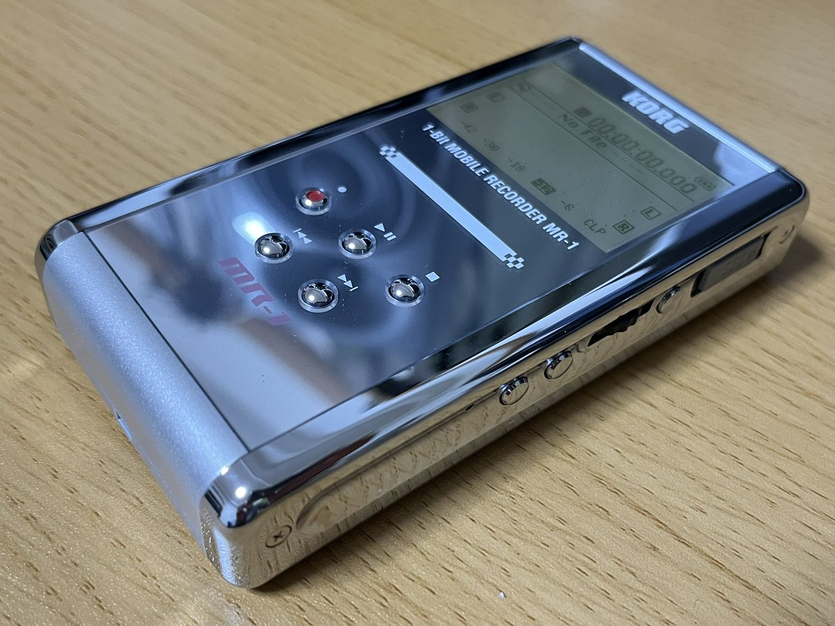 OtonoMirai's tweet image. DSDなどのフォーマットで録音するのならSD-500HRがあるから、このMR-1はもはやソフトのアクティベートキーの役割しか現在はありません（フィールドレコーディングには使えるけど...）でも、ないとやっぱり困る。持って来てて良かった💦
#KORG #MR1