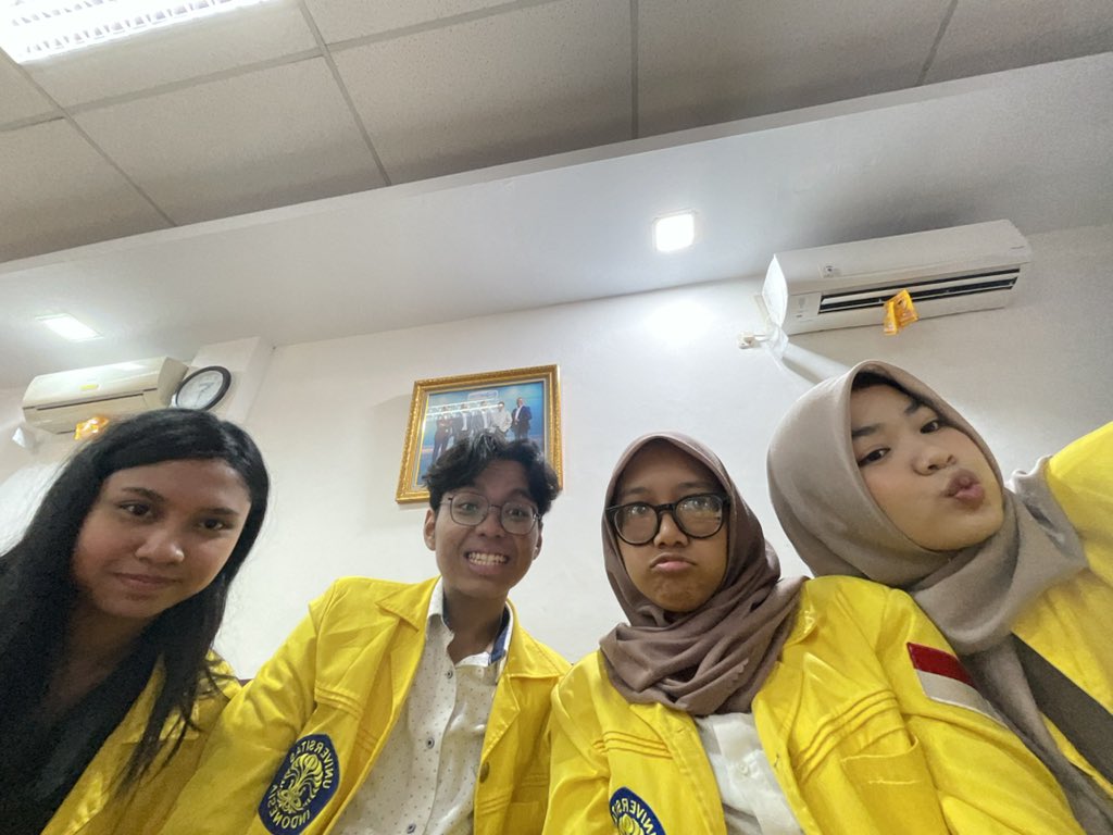 duykuduy's tweet photo. Seneng bgt bisa COMPANY VISIT sama MEREKA 😚🥰😇 #MashaAllah #bersyukur #bff #lflfl #moots https://t.co/BYrBqYhTxS