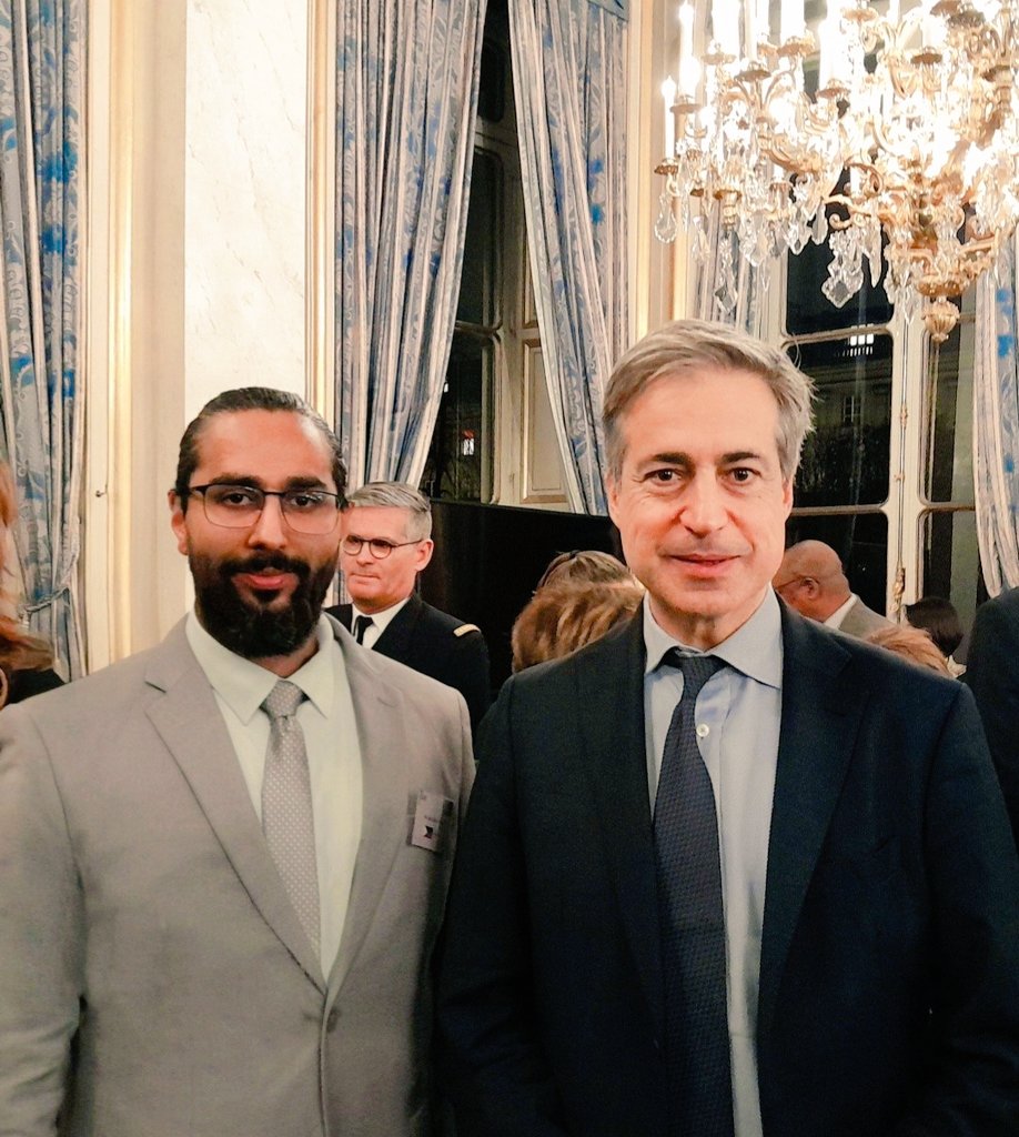DonMcLainGill95's tweet photo. Honored to represent my country 🇵🇭 at the prestigious track 1.5 #SIIP2024 ( @IHEDN &amp; @CoopSecuDefense )in Paris &amp; speak on key areas where the Philippines &amp; France can enhance def coop in the Indo-Pacific.I whole-heartedly thank Amb @MarieFontanelPH ,Mr @rtirou, @FrenchEmbassyPH https://t.co/HgrQME6rQJ