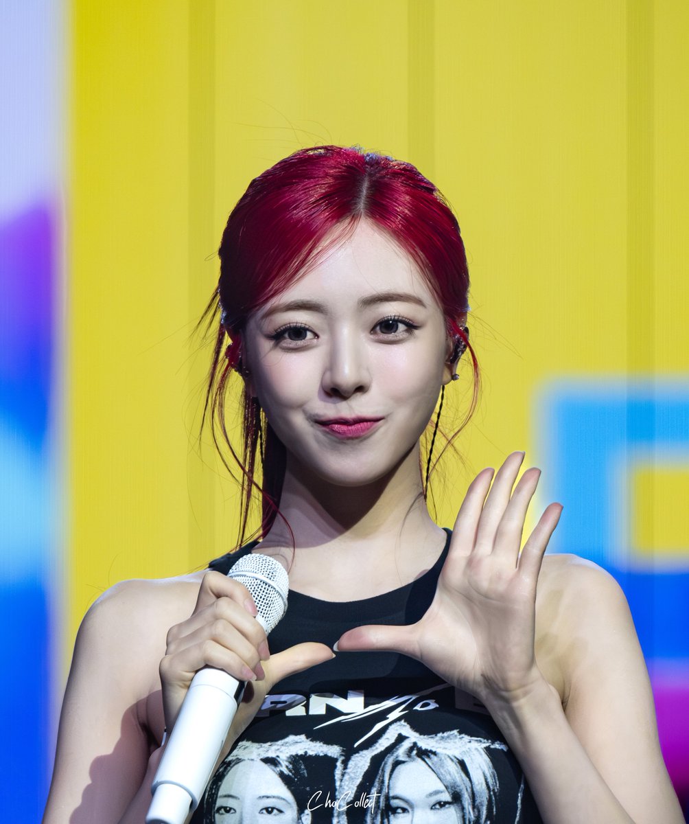 ChoCollect__'s tweet photo. 240424 BORN TO BE in London
HBD YUNA🧚🏻‍♀️💝

#ITZY #YUNA #신유나
#HappyYunaDay #유나
#너_예뻐_신유나_생일축하해
#ITZ_YUNA_DAY https://t.co/1A0g85xfqT