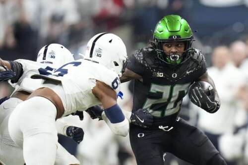 Dillon Gabriel threw four touchdown passes and No. 1 Oregon outlasted No. 3 Penn State 45-37 on Saturday night in the Big Ten championship, giving the Ducks a first-round bye and almost certainly the top seed in the College Football Playoff. dailyherald.com/20241207/colle…