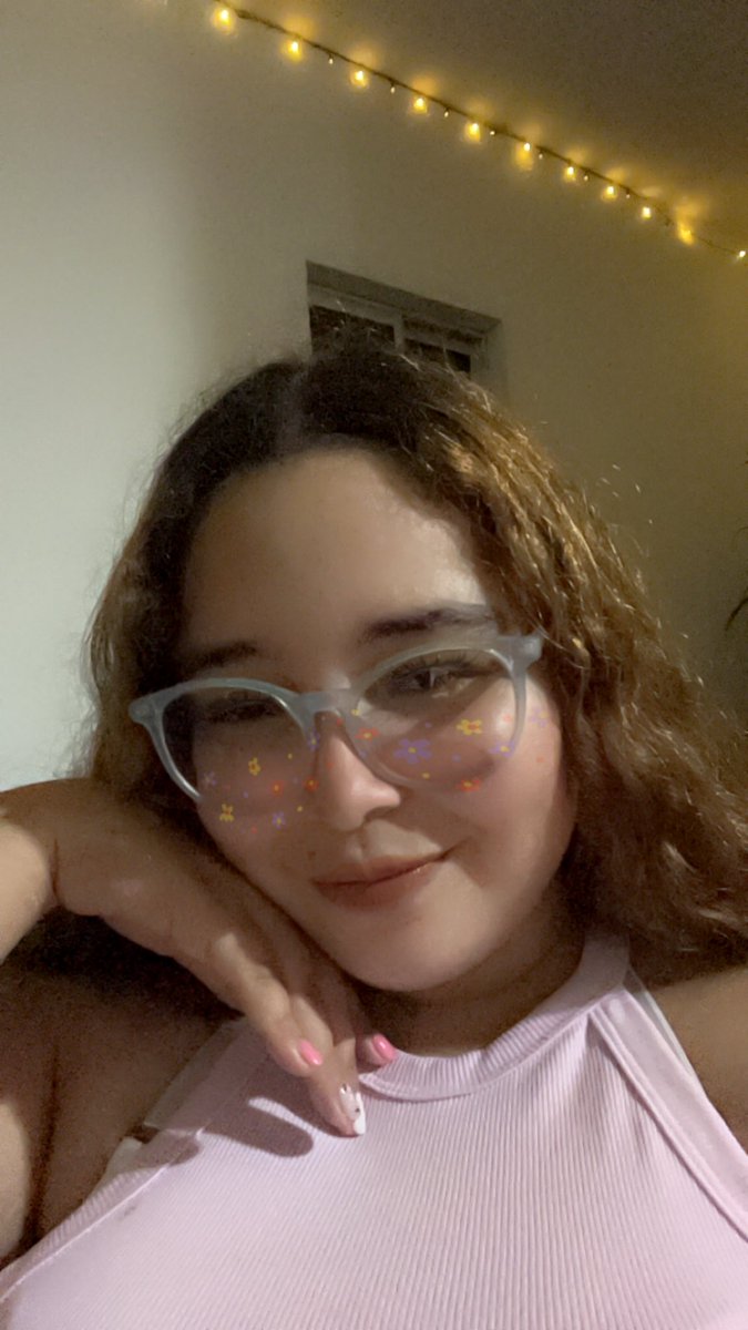 StoriesMei's tweet photo. Velitas de ayer 7/2024 ❤️ https://t.co/Jdi6Oxnofq