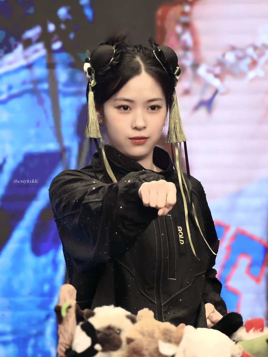 zhouyi46093213's tweet photo. 241207

#ITZY #있지 #RYUJIN #류진 https://t.co/zlI12C4HmT