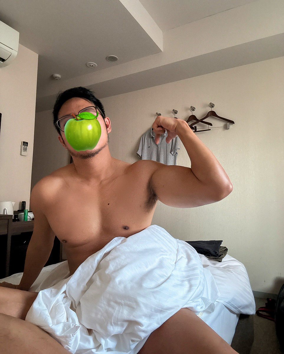 nxt2normal's tweet photo. Pakita ko lang bed ko for the past few nights https://t.co/owbKprd2gr