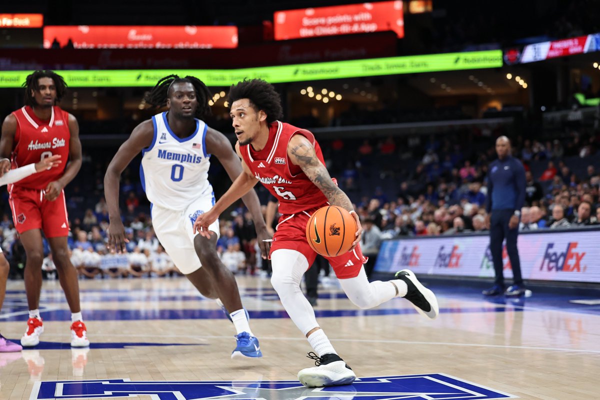ArkansasState's tweet photo. 𝑻𝑰𝑮𝑬𝑹𝑺 𝑻𝑨𝑴𝑬𝑫.
The Red Wolves earn their highest hoops upset in history by taking down #16 Memphis by a score of 85 to 72.
#GTTL | #WolvesUp https://t.co/S1u0IozfKI