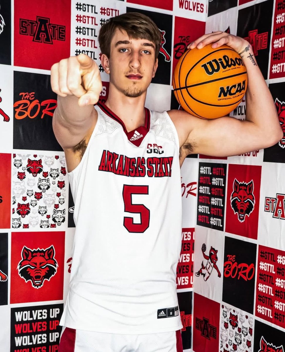 rashadlanders1's tweet photo. Joseph Pinion vs #16 Memphis 

22pts 7-13 (5-11 3s) 
8rebs 
3 blks 
1 stl 
+ 7 

Find your fit🔥🔥 https://t.co/2RkX0oS6t9